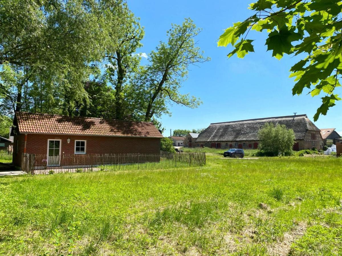 Hofgut Bisdamitz - Ferienhaus "Knoff" Exterior photo